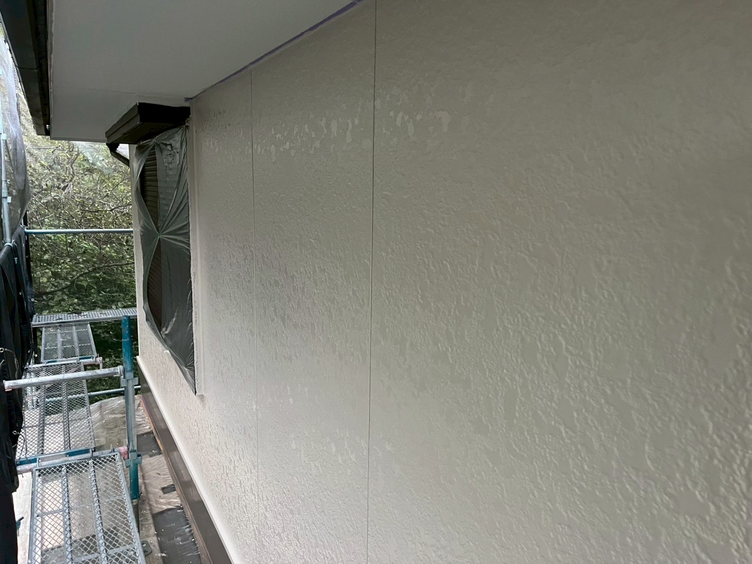 松阪市の外壁上塗り後の完成した住宅全体写真｜株式会社ペイントハウス