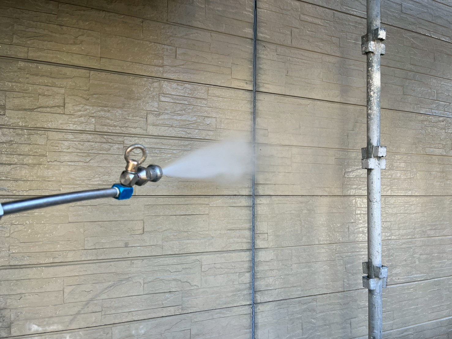 明和町で外壁塗装の高圧洗浄を実施/松阪市の外壁塗装専門店ペイントハウス